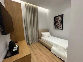 Deluxe Single Room2