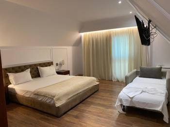 Doppelzimmer mit Zustellbett1